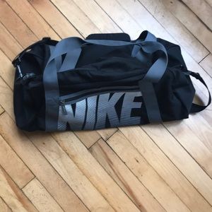 Nike gym bag/duffel bag